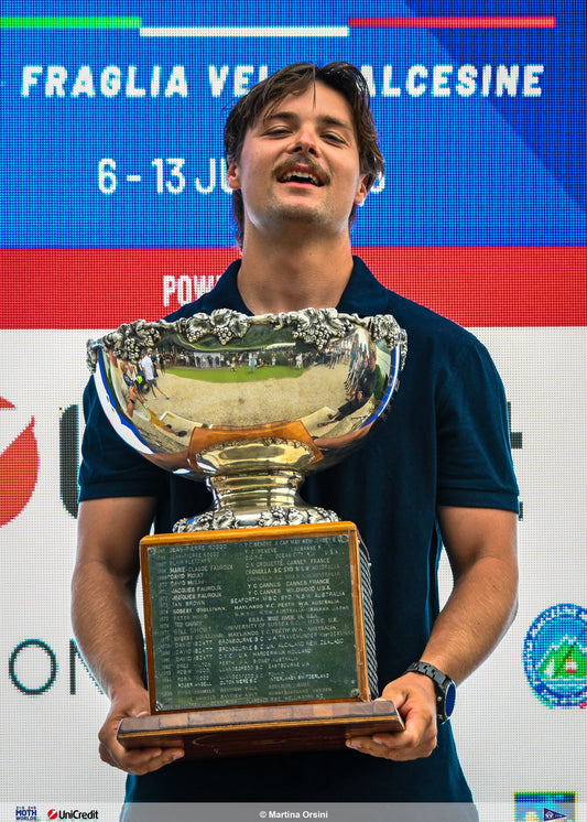 Enzo Ballanger Crowned 2025 International Moth World Champion – Powered by Allen & XPO